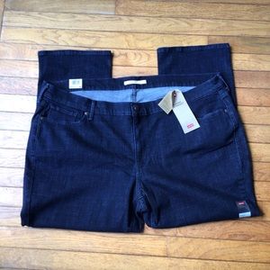 Levi’s Classic Straight Mid-Rise Size 26W